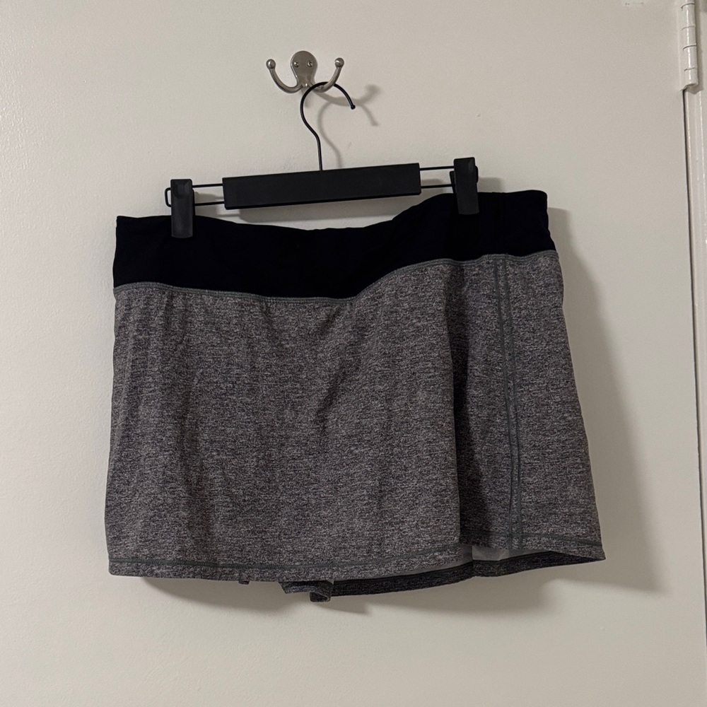 Lululemon Athletica Gray and Black Skort